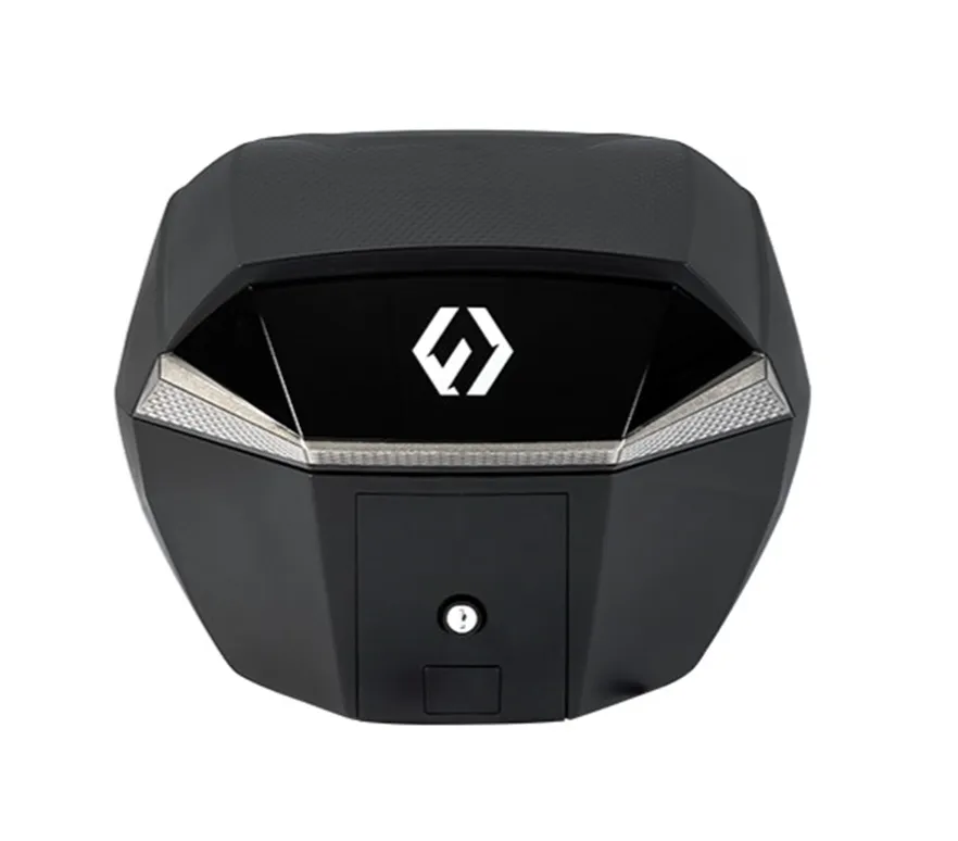 Furchtlos-SHIELD-S-Luxe-Topcase-35-Liter-schwarz-silber-inkl-Montagekit-FU02TCUP000S14EX-100005-vorne Furchtlos SHIELD S Luxe Topcase - 35 Liter - schwarz/silber - inkl. Montagekit